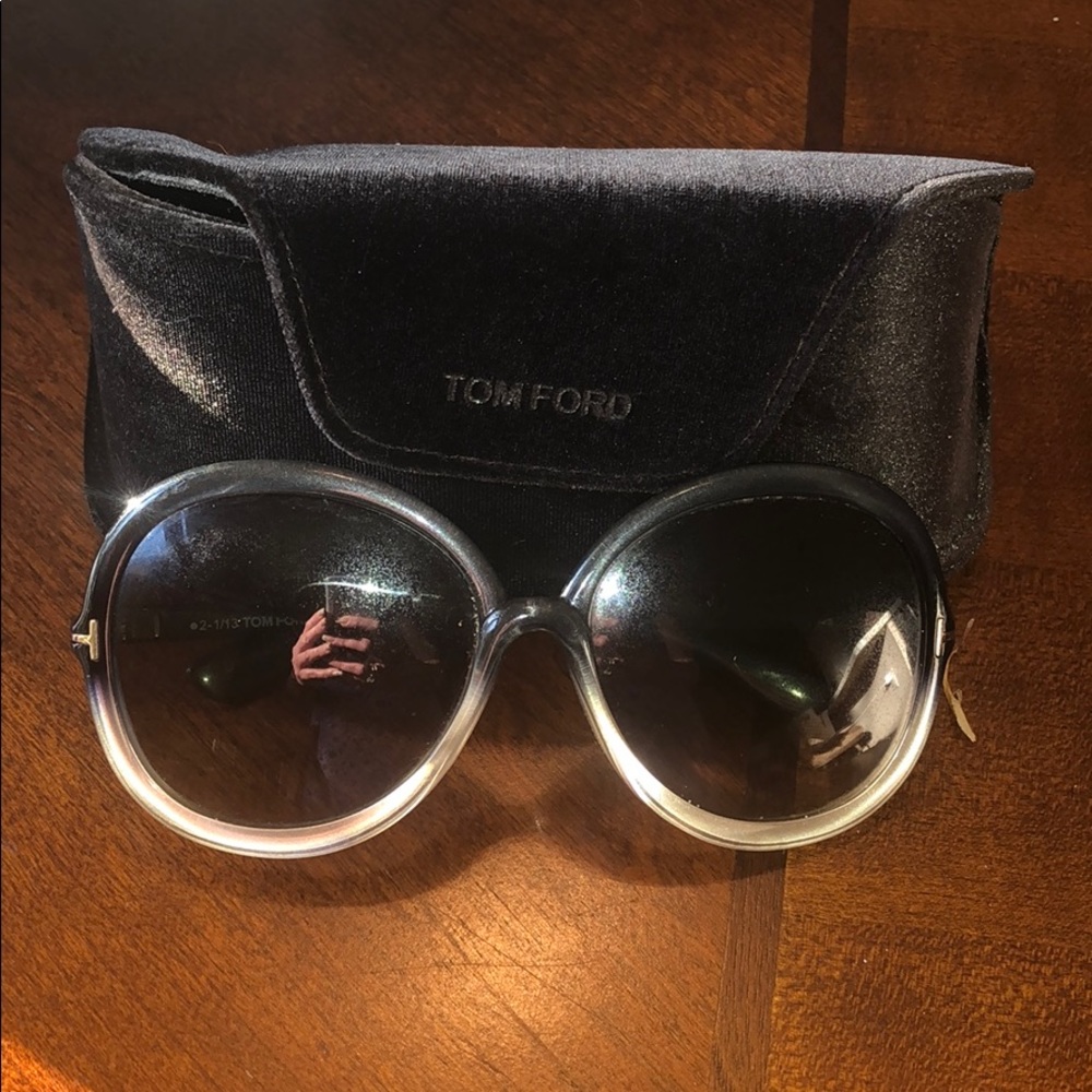 TOM FORD scratch free